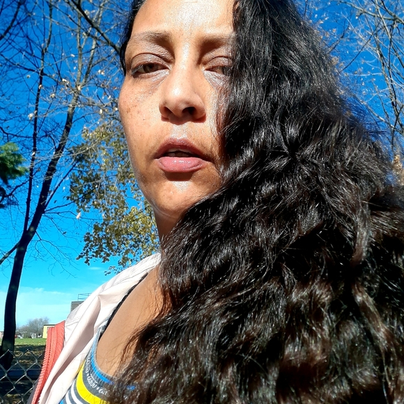 Meet your Posher, Angela - Picture 2 of 7